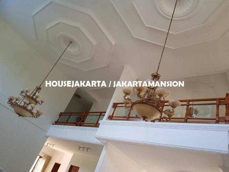 HR1072 House for rent Lease at Cilandak with Swimming Pool