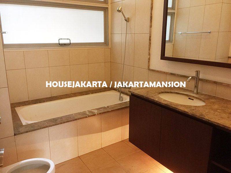 HR1134 House for rent Lease at Pondok Indah with Swimming Pool