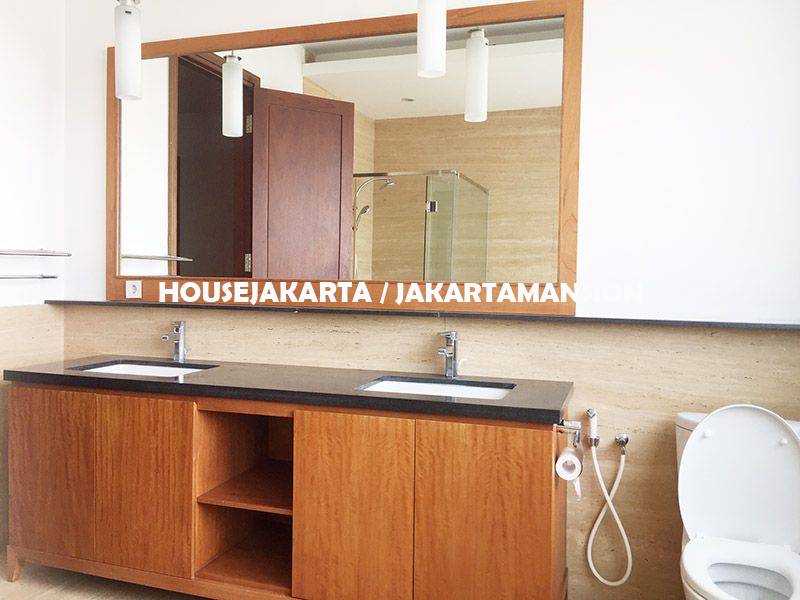 HR1137 House for Rent sewa lease at Pondok indah 
