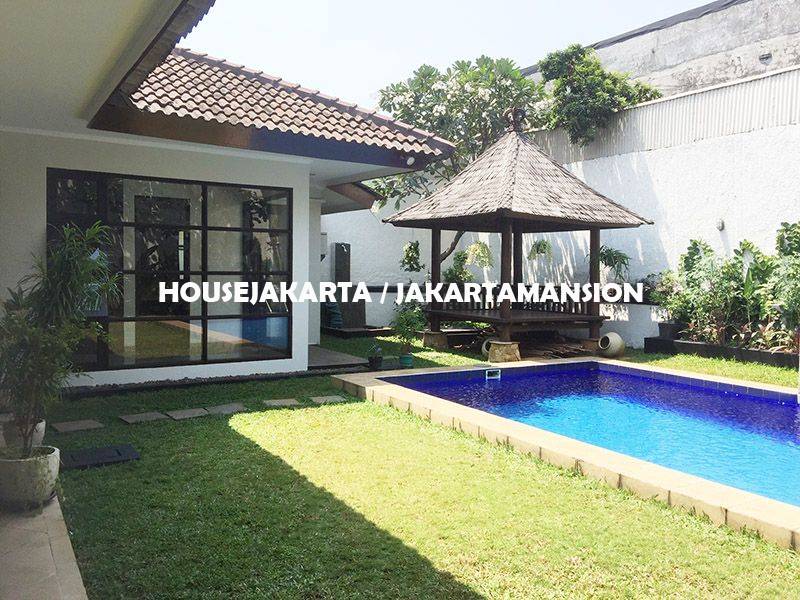 HR1147 House for Rent sewa lease at Bangka Kemang