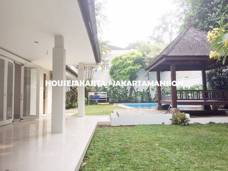 HR1149 House for Rent sewa lease at Jeruk Purut Kemang
