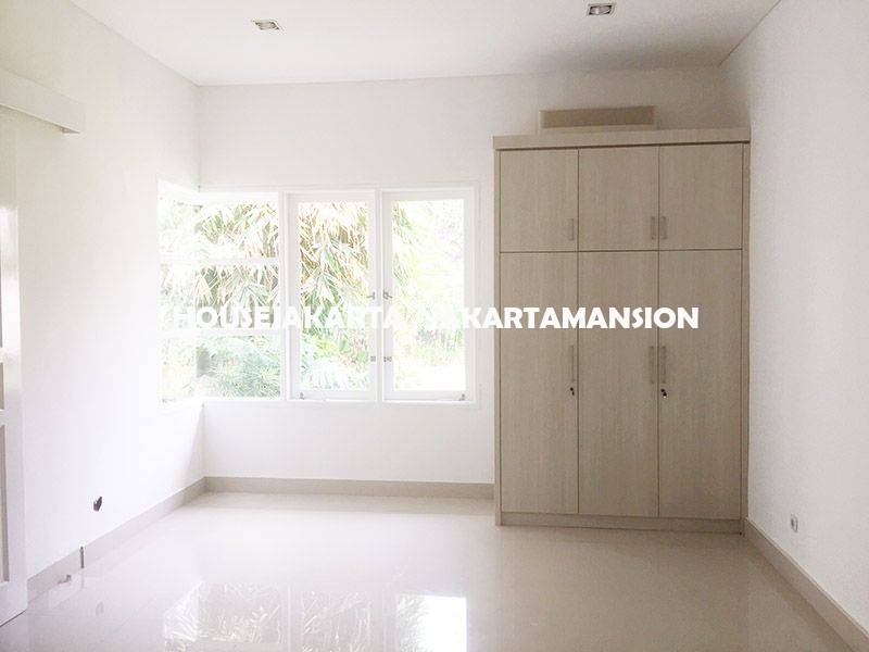 HR1149 House for Rent sewa lease at Jeruk Purut Kemang