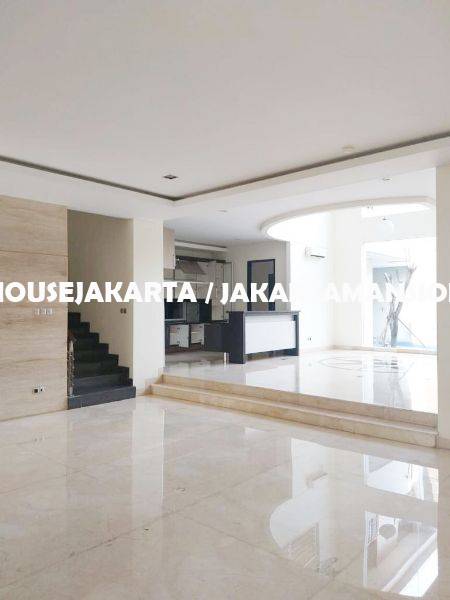 HR1255 House for Rent sewa lease at Pondok Indah close to JIS