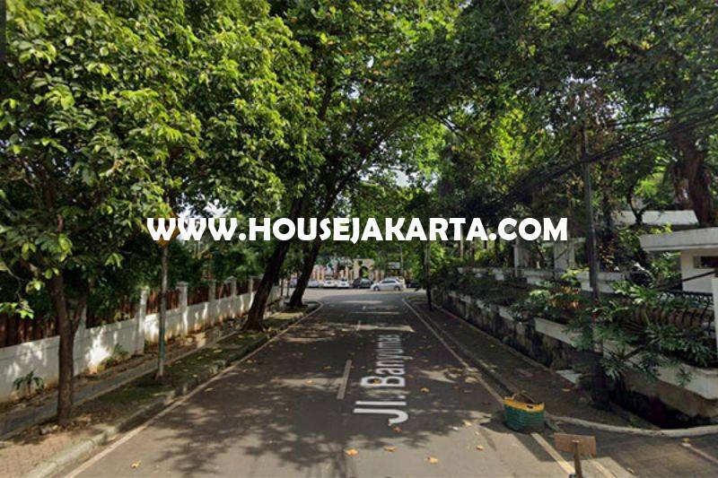 HS1299 Rumah 2 lantai Jalan Banyumas Menteng Dijual Murah Tanah Persegi daerah Tenang
