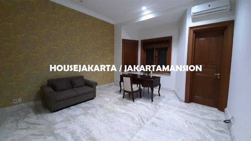 HR1308 House for rent at menteng 
