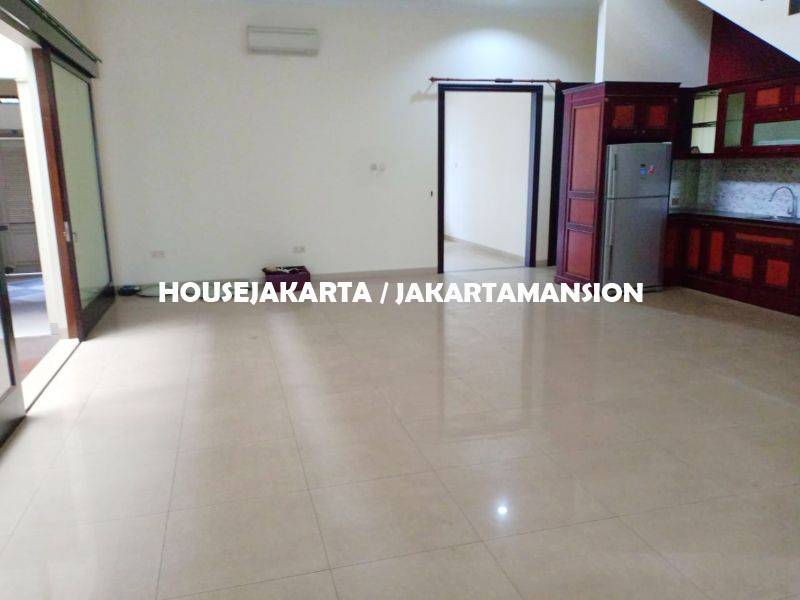 HR1310 House for rent at menteng