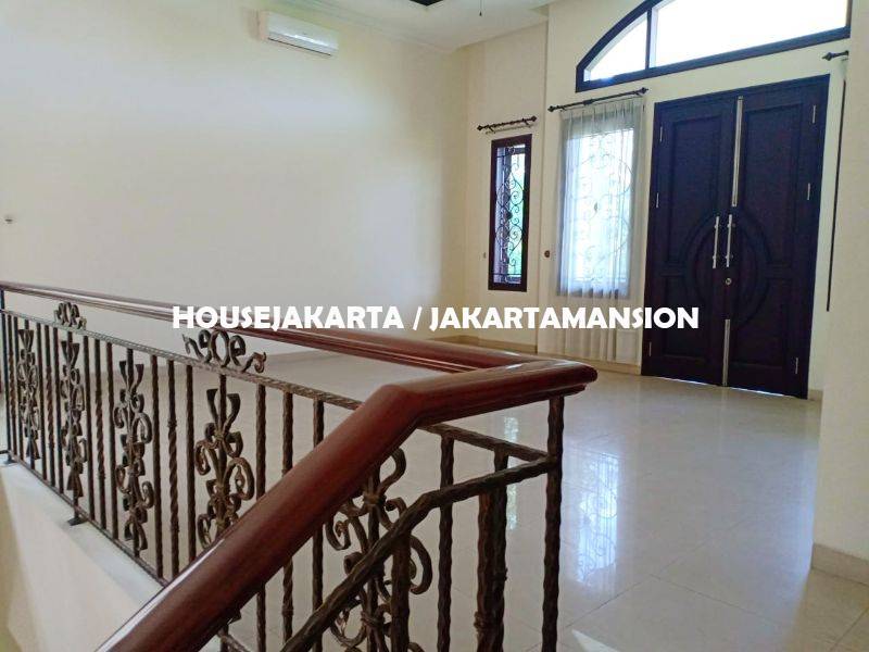 HR1310 House for rent at menteng