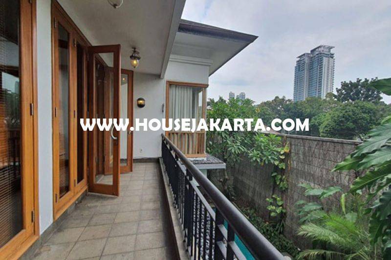 HS1400 Rumah Bagus 2 lantai Jalan Brawijaya Kebayoran Baru Dijual Murah 35M ada Pool