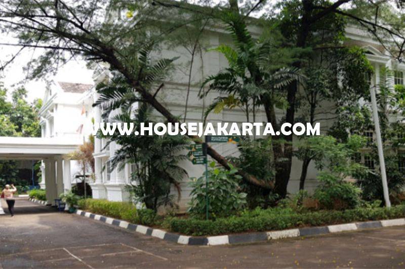 HS1442 Rumah Klasik Kemang Jakarta Selatan Luas 1hektar Dijual Murah Hitung Tanah 23juta/m