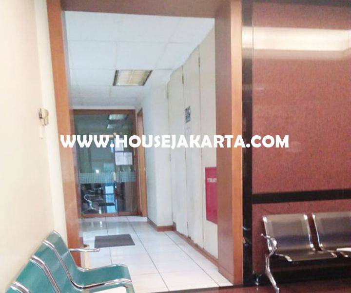 OS1448 Gedung Kantor Komersial 4 lantai ada basement Jalan Teuku Cik ditiro Menteng Dijual Murah