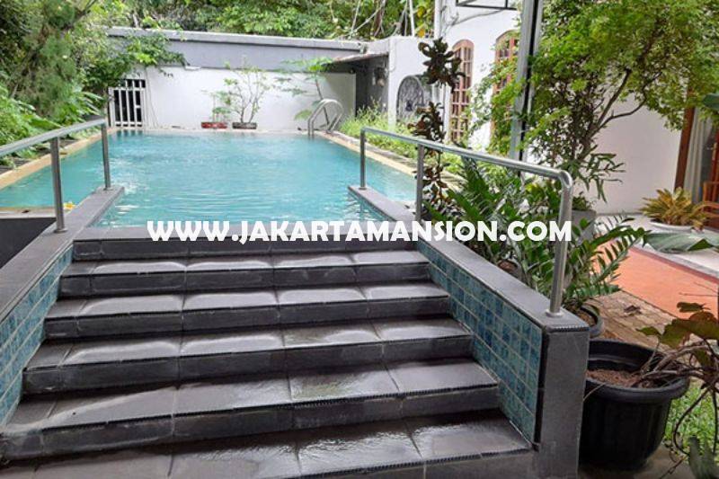 HS1509 Rumah 2 lantai jalan Pasuruan Menteng Dijual Murah hitung tanah 66 juta/m ada Pool