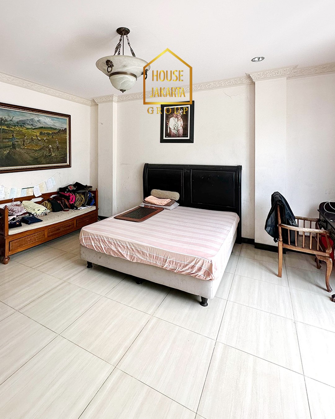 HS1574 FOR SALE: Rumah 3 Lantai + Rooftop, Siap Huni, Dalam Komplek Besar. KEMANG