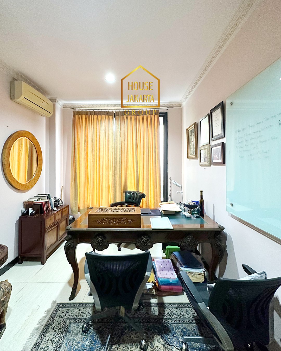 HS1574 FOR SALE: Rumah 3 Lantai + Rooftop, Siap Huni, Dalam Komplek Besar. KEMANG