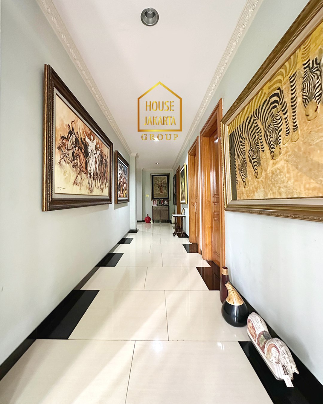 HS1574 FOR SALE: Rumah 3 Lantai + Rooftop, Siap Huni, Dalam Komplek Besar. KEMANG