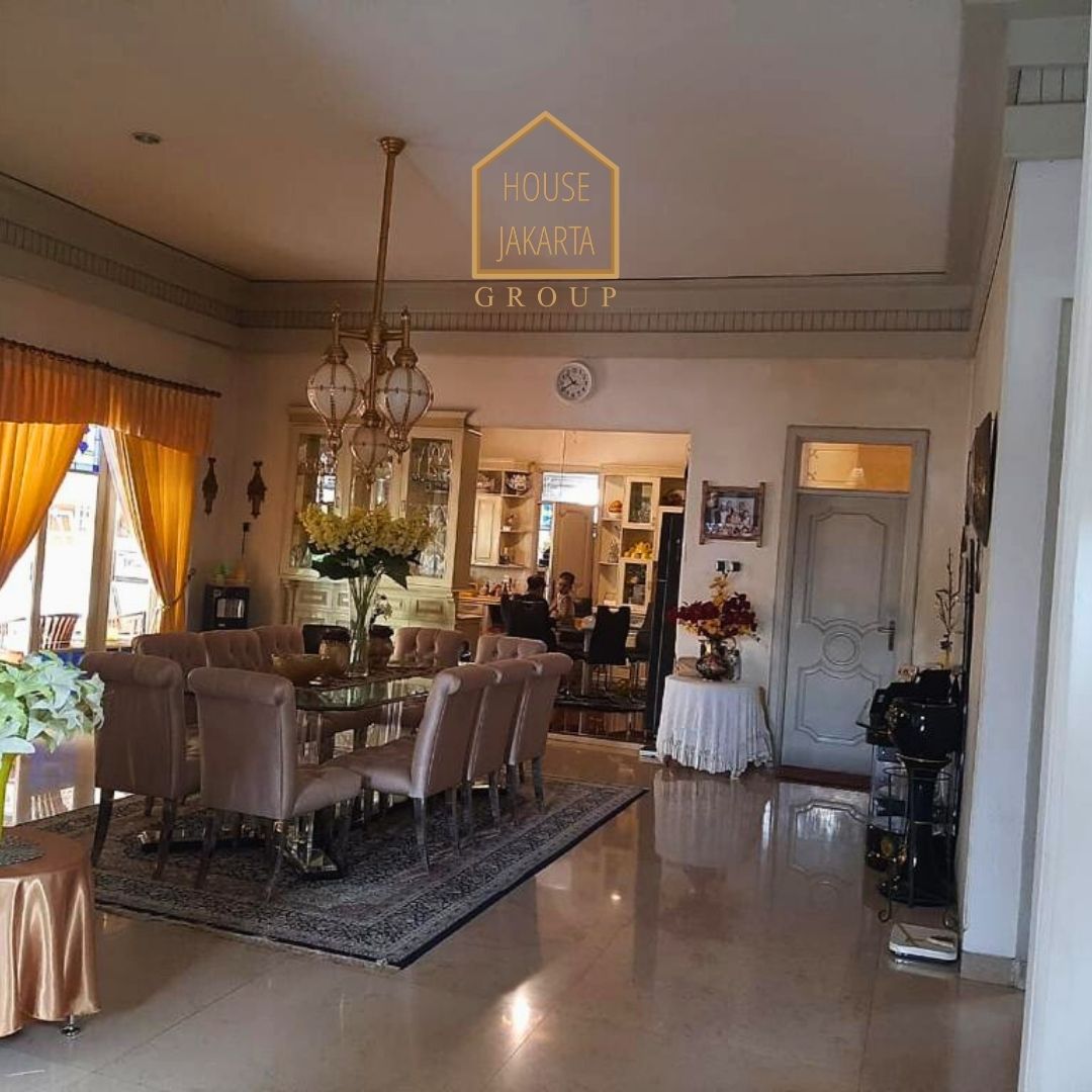 HS1575 FOR SALE: Rumah Besar Lingkungan Expat dan Elite, KEMANG SELATAN-JAKARTA SELATAN