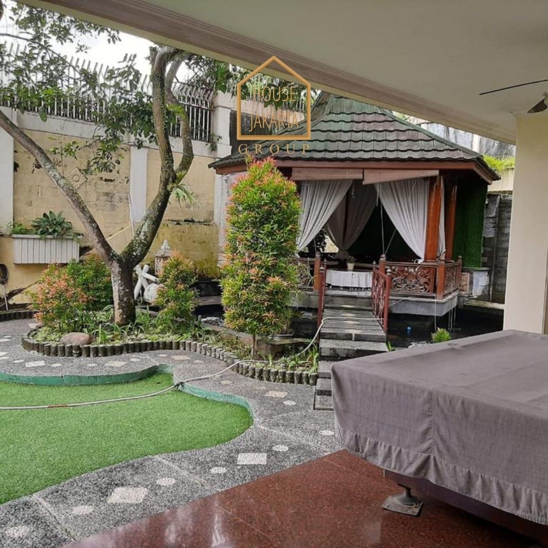 HS1575 FOR SALE: Rumah Besar Lingkungan Expat dan Elite, KEMANG SELATAN-JAKARTA SELATAN