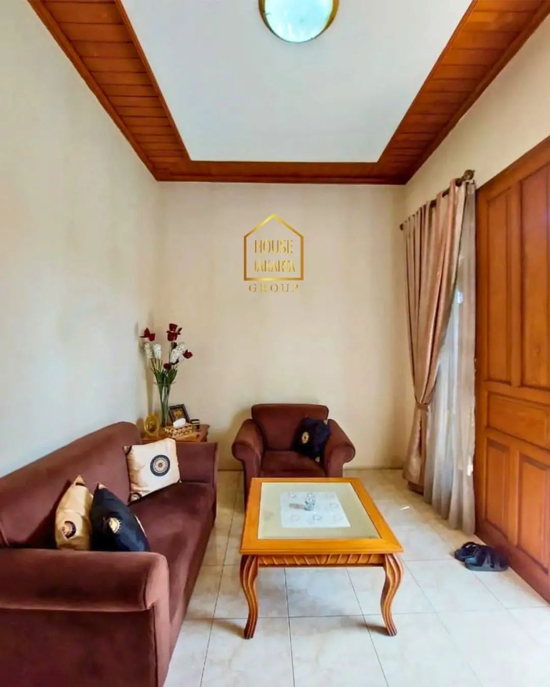 HS1637 Rumah Furnished 2 Lantai, Siap Huni, Murah, Dekat Senayan, Bebas Banjir