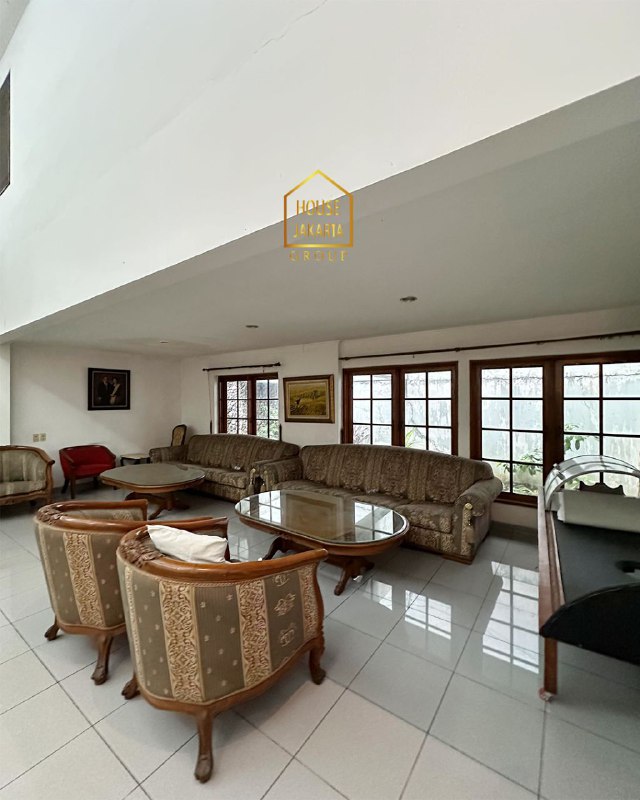 HS1759 Rumah Dengan Taman Luas Di Cipete Area, Jarang Ada, Strategis Dekat Kemang & Simatupang