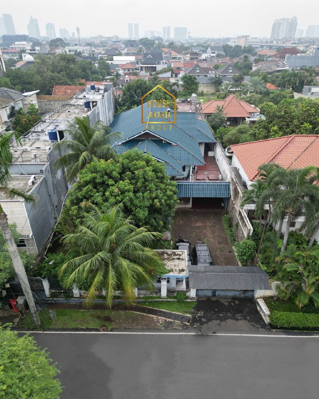 HS1759 Rumah Dengan Taman Luas Di Cipete Area, Jarang Ada, Strategis Dekat Kemang & Simatupang