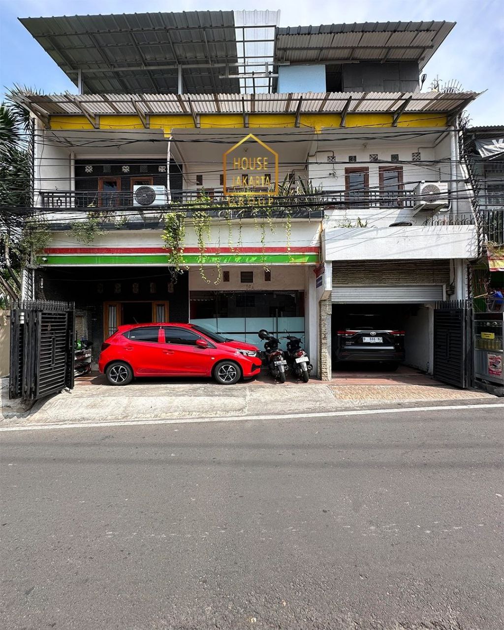 HS1765 Rumah 2 Lantai + Roftoop, Murah, Strategis, Dekat Mampang, Kemang & Kuningan