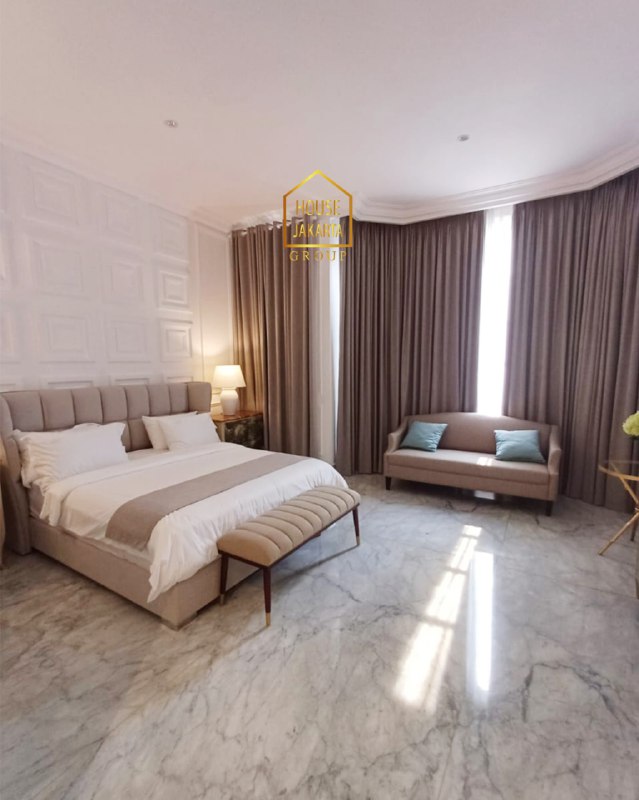 HS1777 Luxurious Brand New House Menteng, 3 Lantai + Rooftop, Fully Furnished