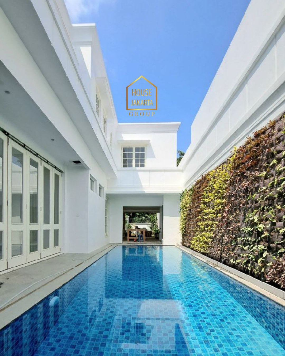 HS1801 Rumah Brand New Di Menteng, Daerah Tenang Dan Nyaman, Ada Swimming Pool Dan Taman.
