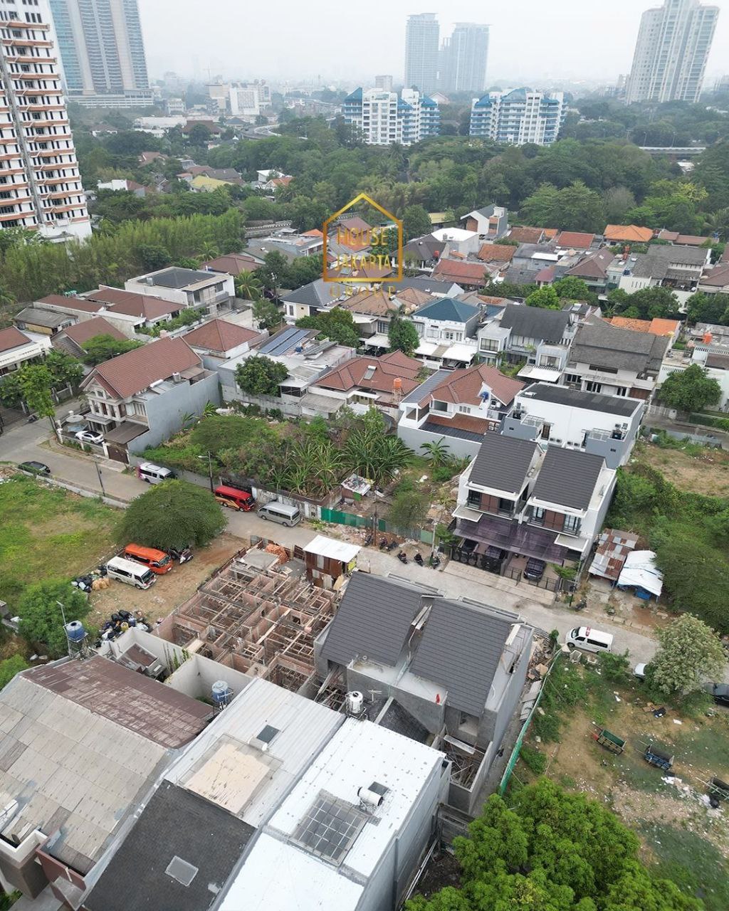 HS1809 Townhouse Brand New Di Kebayoran Baru. Hunian Exslusive Tropical Resort