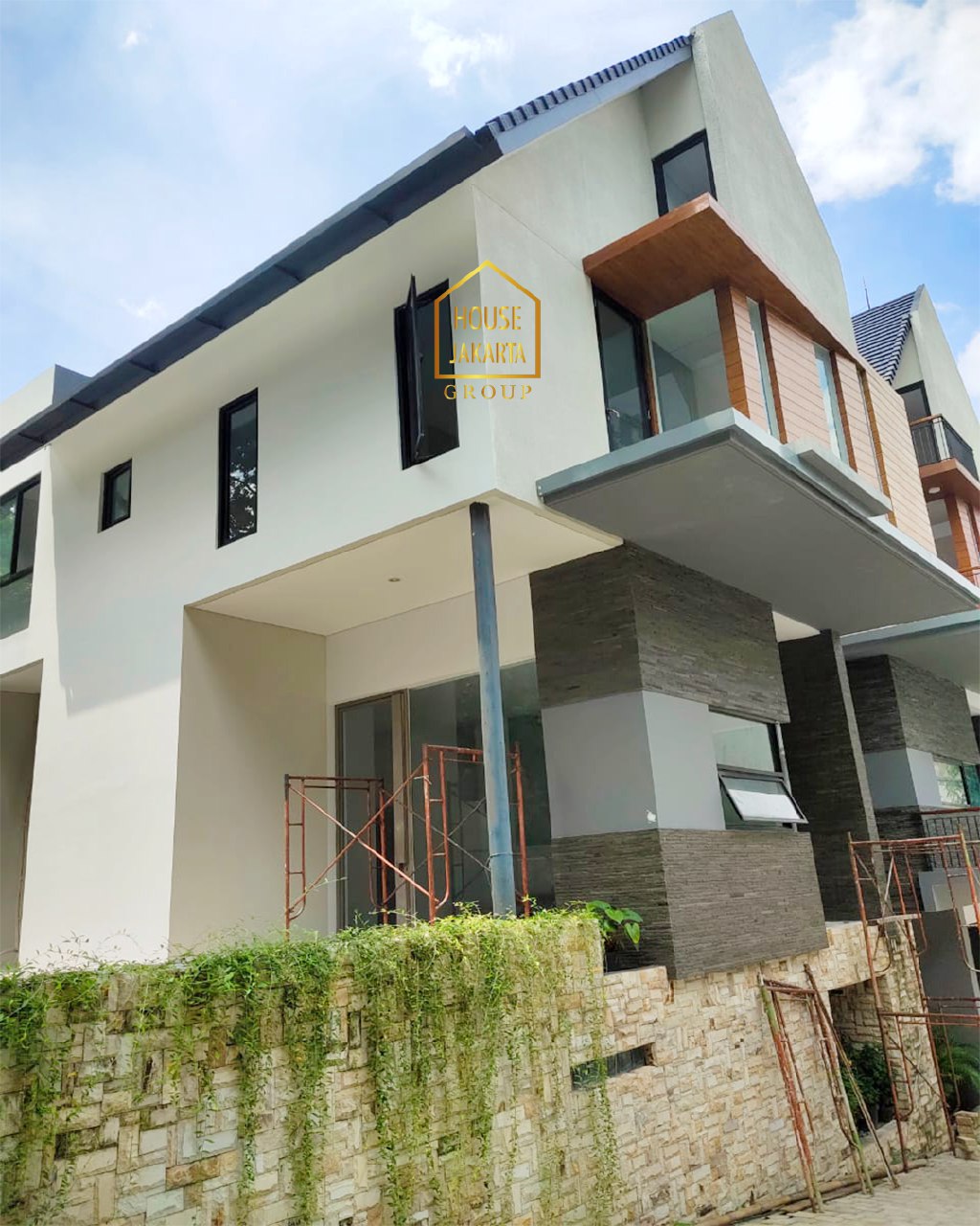 HS1828 Townhouse Di Kebayoran Baru 2 Lantai Siap Huni Dekat Senayan