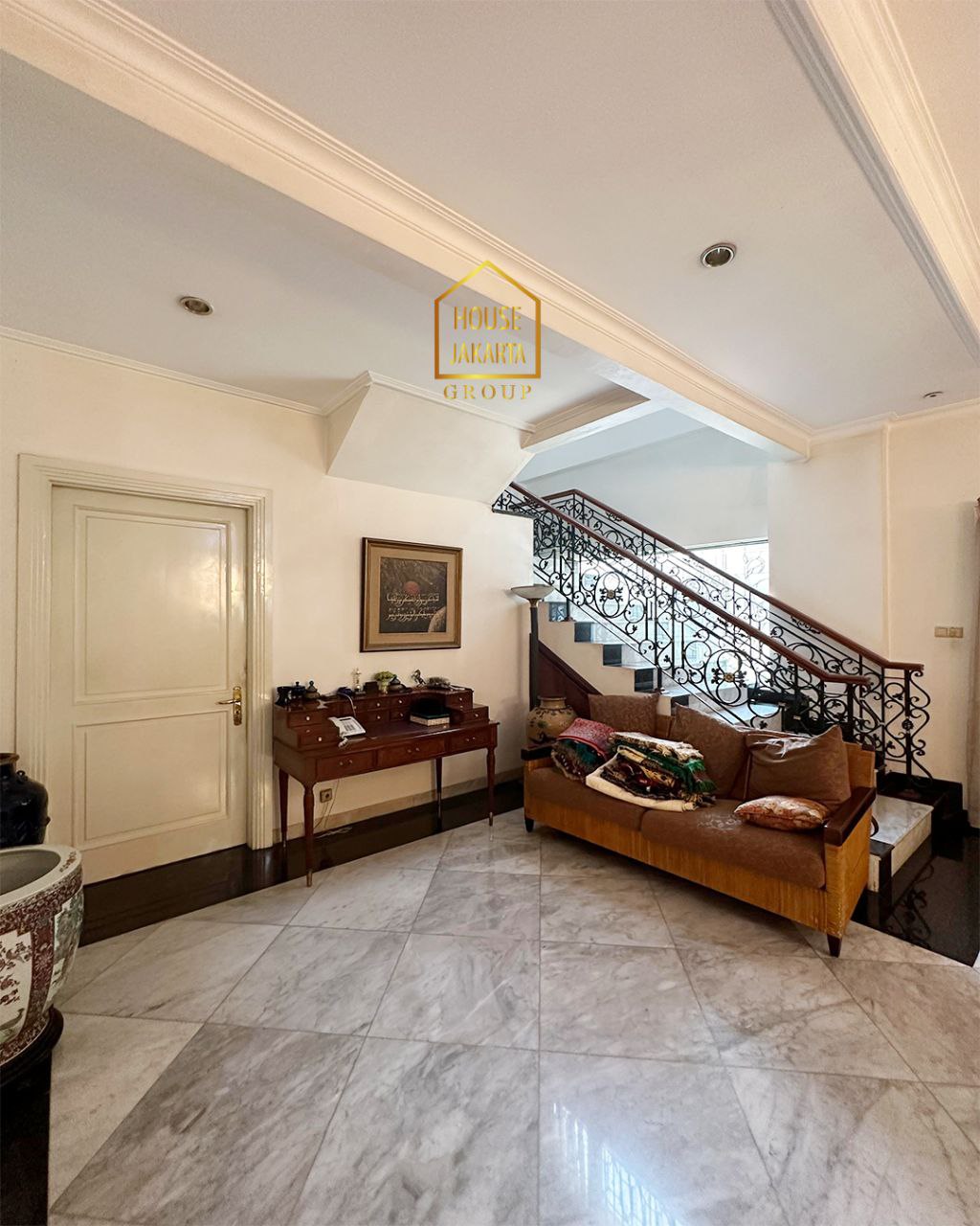 HS1832 Rumah Bagus DI Keabayoran Baru. Siap Huni. Strategs Jarang Ada. Hook Dekat SCBD Simatupang & Kemang