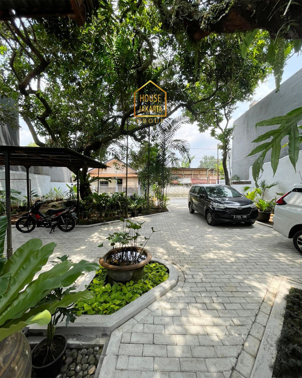 HS1844 Rumah Siap Huni Di Cilandak Area. Termurah Ada Halaman Luas & Asri. Dekat Simatupang