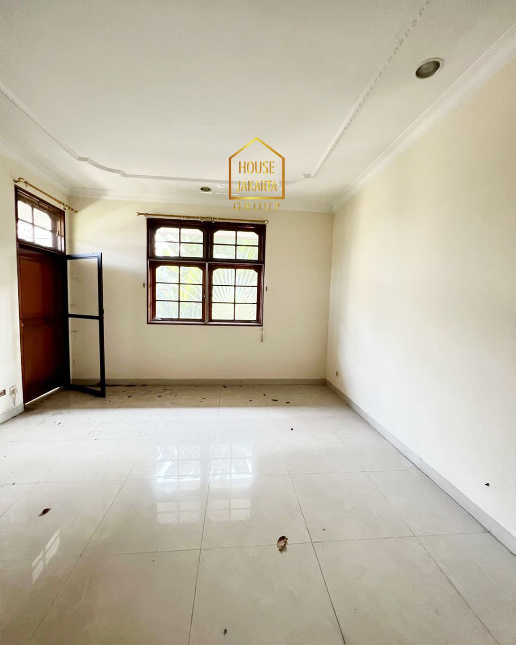 HS1847 Rumah Murah 2 Lantai Jalan Lebar Di Pondok Indah Siap Huni. Prime Location Dekat PIM 