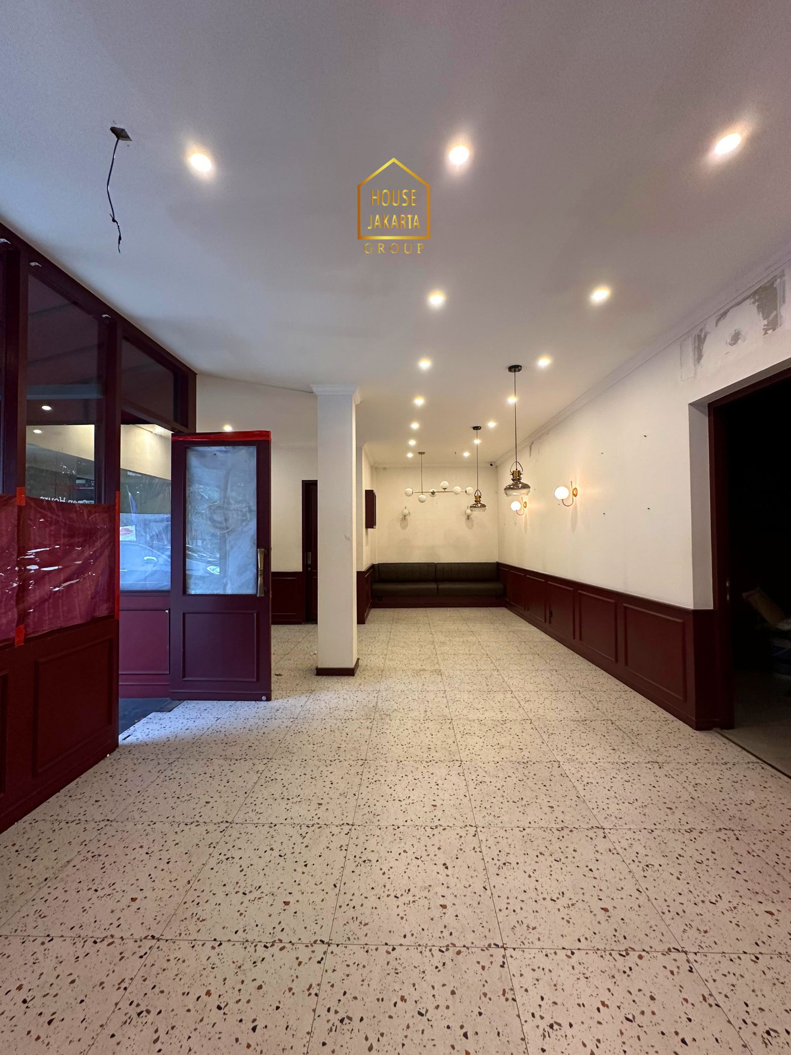 CS2034  FOR SALE : CIPETE RAYA. Komersial 2 Lantai, Cocok Untuk Resto & Klinik.  Ijin Bangun 4 Lantai