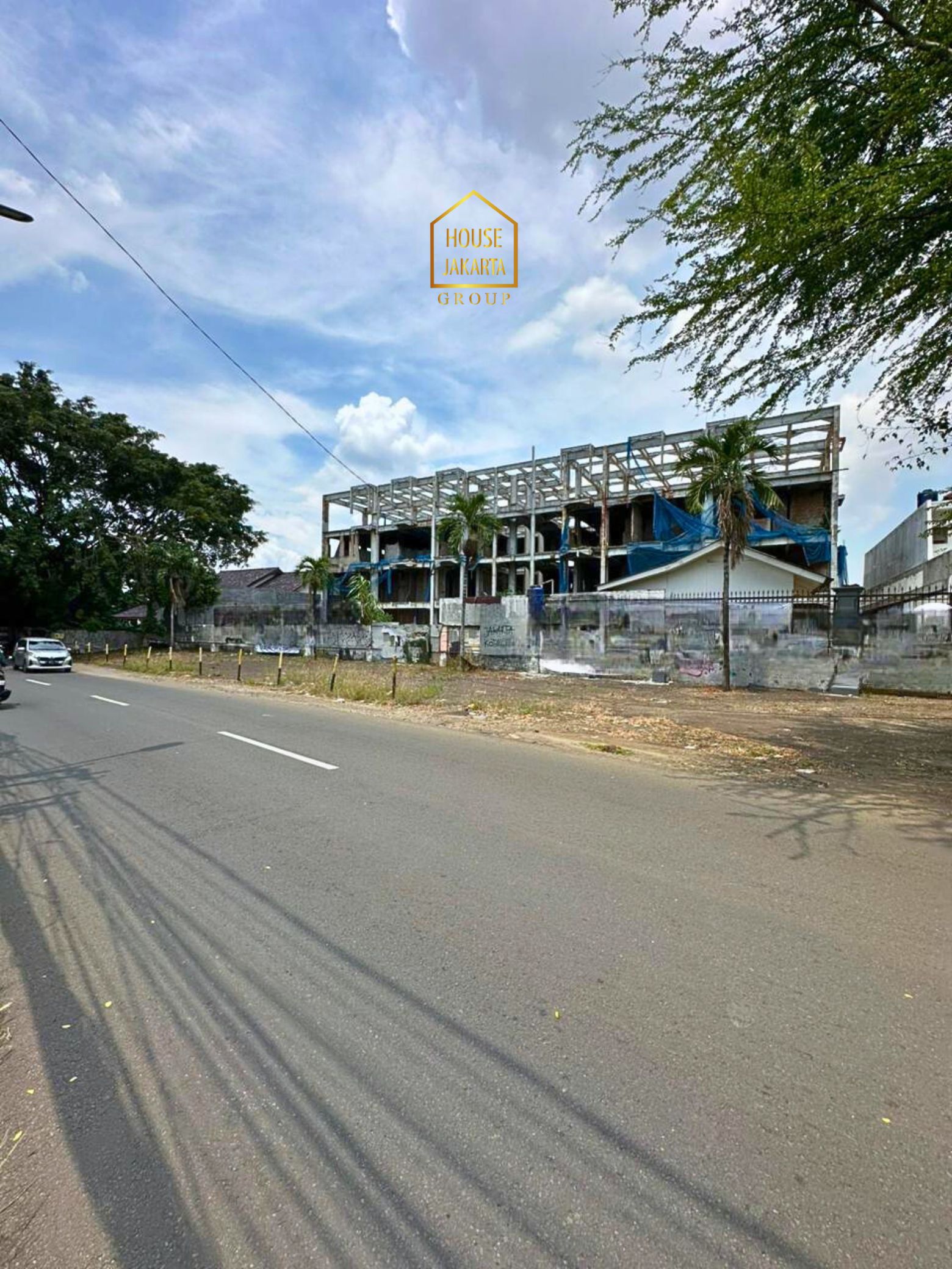 LS2037  FOR SALE: LEBAK BULUS. TANAH KOMERSIAL BONUS KONSTRUKSI  BANGUNAN, TERMURAH HARGA DI BAWAH NJOP 