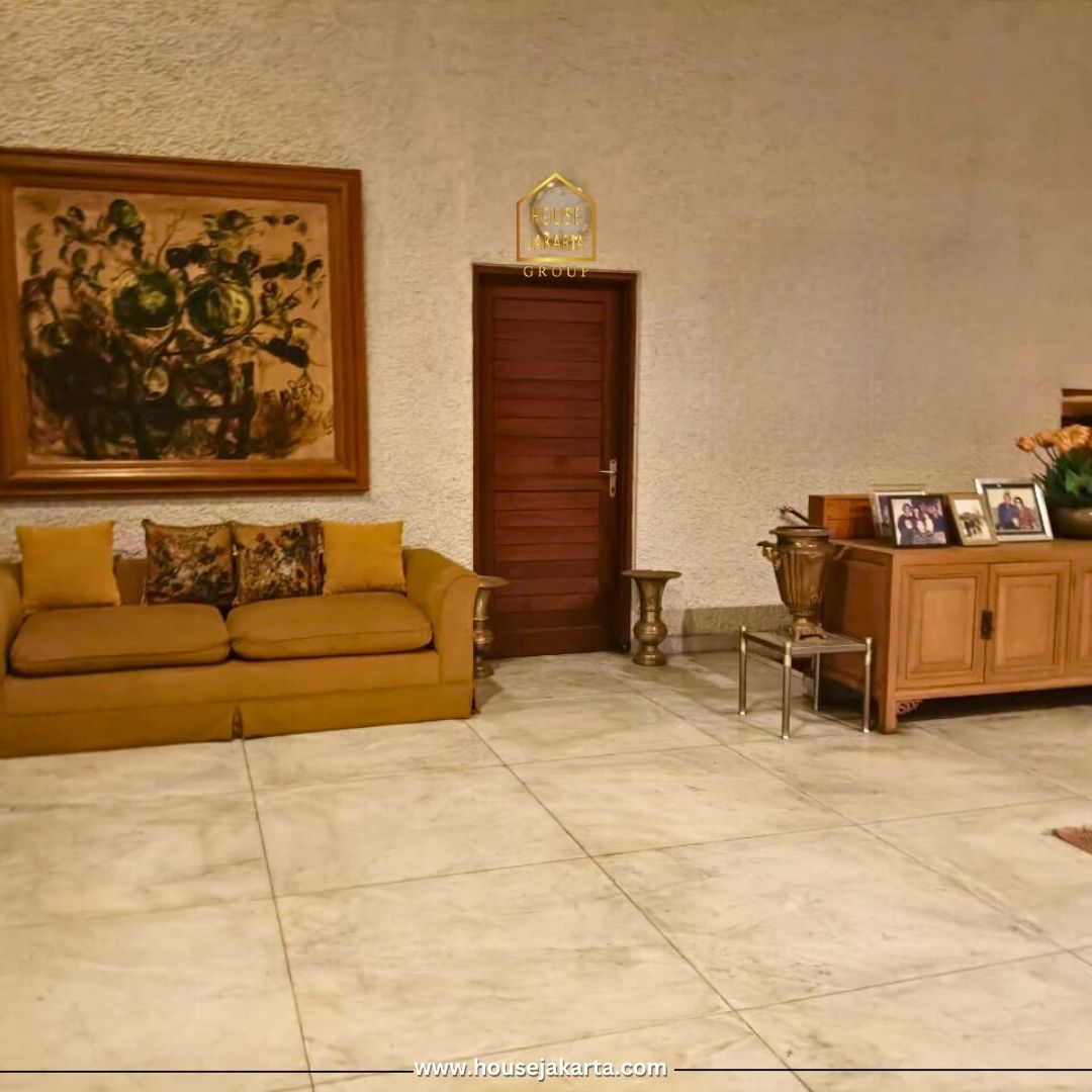 HS2059  FOR SALE: BUKIT GOLF PONDOK INDAH. RUMAH 2 LANTAI, LIFT,  SWIMMING POOL, TAMAN LUAS