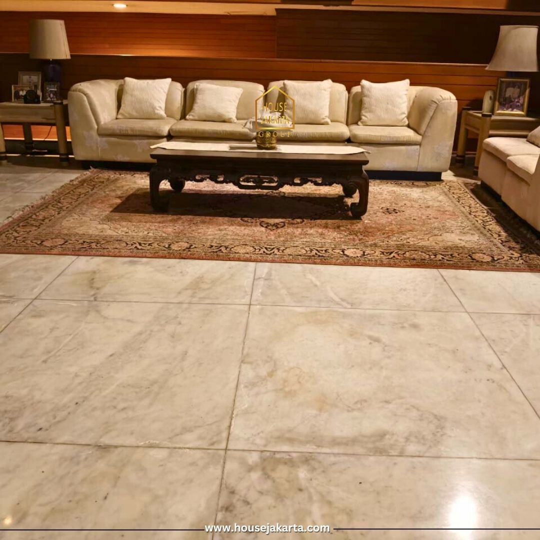 HS2059  FOR SALE: BUKIT GOLF PONDOK INDAH. RUMAH 2 LANTAI, LIFT,  SWIMMING POOL, TAMAN LUAS