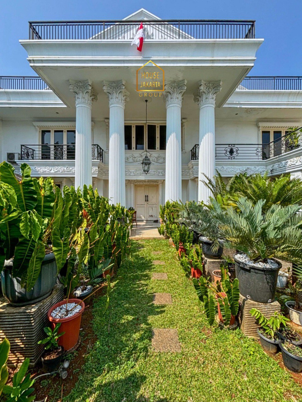 HS2060  FOR SALE: PERMATA HIJAU II - JAKARTA SELATAN. RUMAH MEWAH 2  LANTAI, POOL DAN TAMAN LUAS, PARKIR 10 MOBIL, DALAM  KOMPLEK.