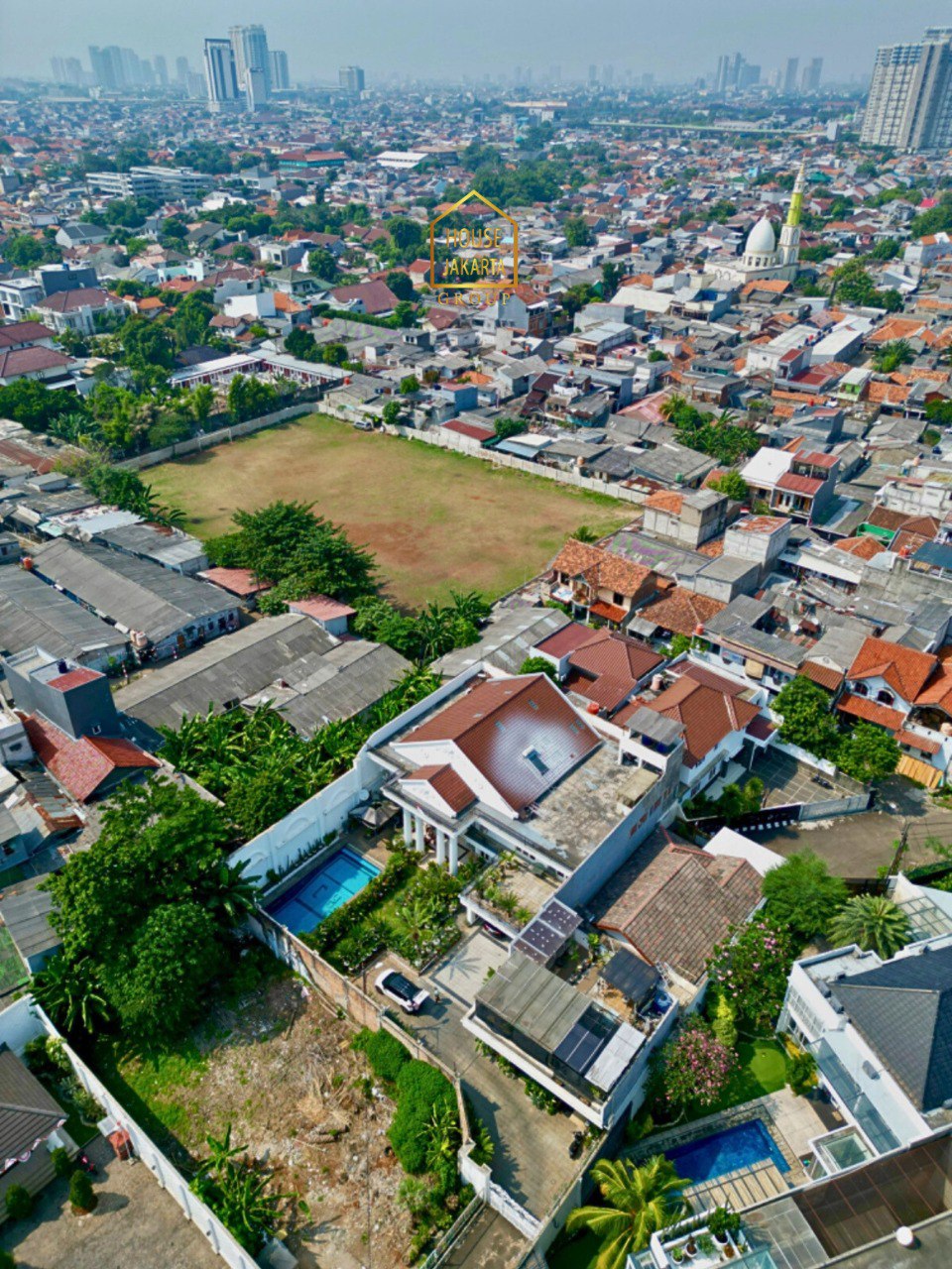 HS2060  FOR SALE: PERMATA HIJAU II - JAKARTA SELATAN. RUMAH MEWAH 2  LANTAI, POOL DAN TAMAN LUAS, PARKIR 10 MOBIL, DALAM  KOMPLEK.