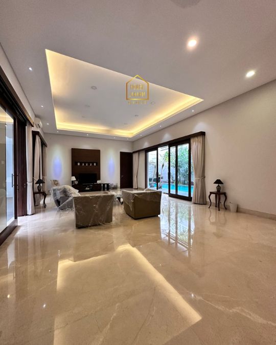 HS2092  FOR SALE : PONDOK INDAH. LUXURIOUS TROPICAL HOUSE 2.5 LANTAI. AREA EXCLUSIVE, JALAN LEBAR