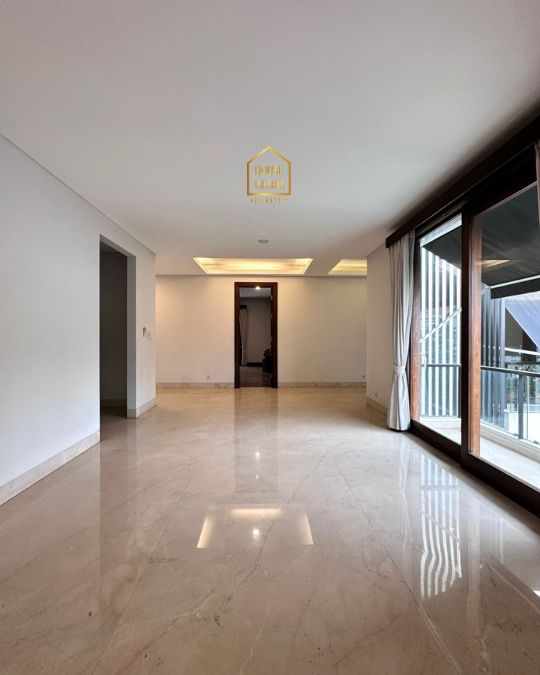 HS2092  FOR SALE : PONDOK INDAH. LUXURIOUS TROPICAL HOUSE 2.5 LANTAI. AREA EXCLUSIVE, JALAN LEBAR