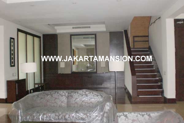 HR228 House at Senopati for rent