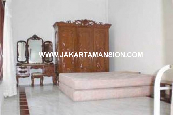 HR288 House at SENOPATI FOR RENT