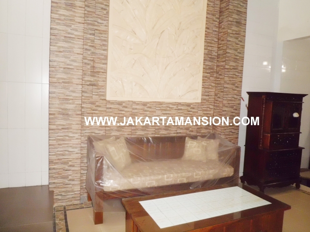 HR366 House for rent at senopati