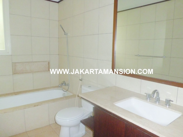 HR375 House for rent at senopati