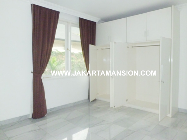 HR377 House for rent at Senayan Kebayoran Baru
