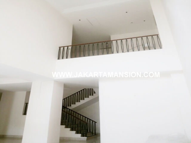 HR399 Townhouse Pakubuwono Residence For SALE and Rent
