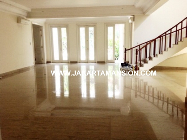 HR406 House for rent at Menteng