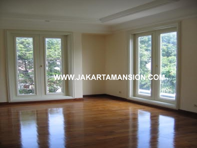 HR406 House for rent at Menteng