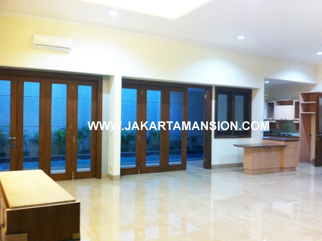 HR429 House for rent at Senopati Kebayoran Baru