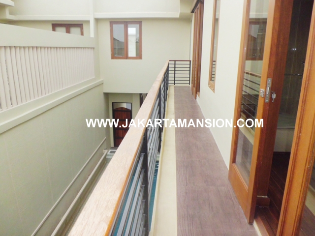 HR430 Town House for rent at kemang