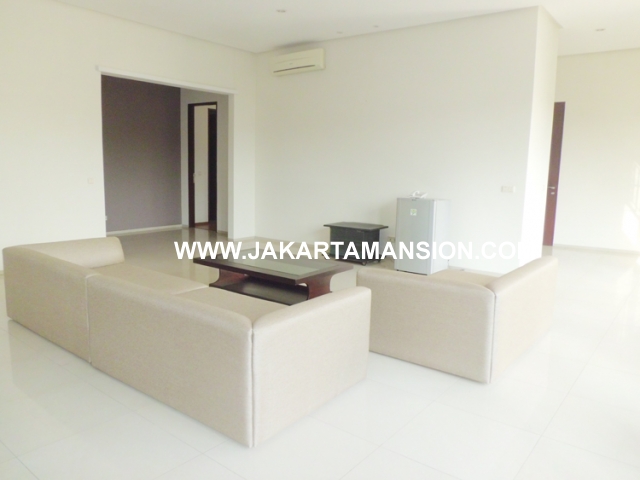 HR431 House for rent at Senopati Kebayoran Baru close to Sudirman Central Business District 